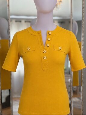 Marc By Marc Jacobs Half Button Placket Top Size: XS Color: Clarion Gold
